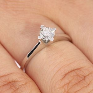 0.47 Carat G-SI1 Solitaire Diamond Ring 18K Gold