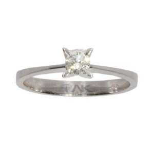 0.23 Carat E-SI1 Solitaire Diamond Ring 18K Gold