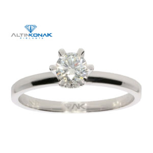 0.38 Carat E-VS1 Solitaire Diamond Ring 18K Gold