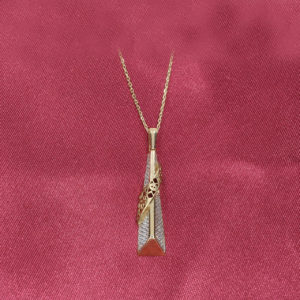 14K Gold Trophy/Award Symbol Pendant Necklace