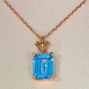 14K Gold Blue Baguette Pendant Necklace
