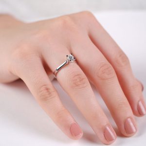 0.43 Carat H-VS Solitaire Diamond Ring 14K Gold