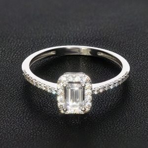14 Karat Gold Baguette Cut Ring